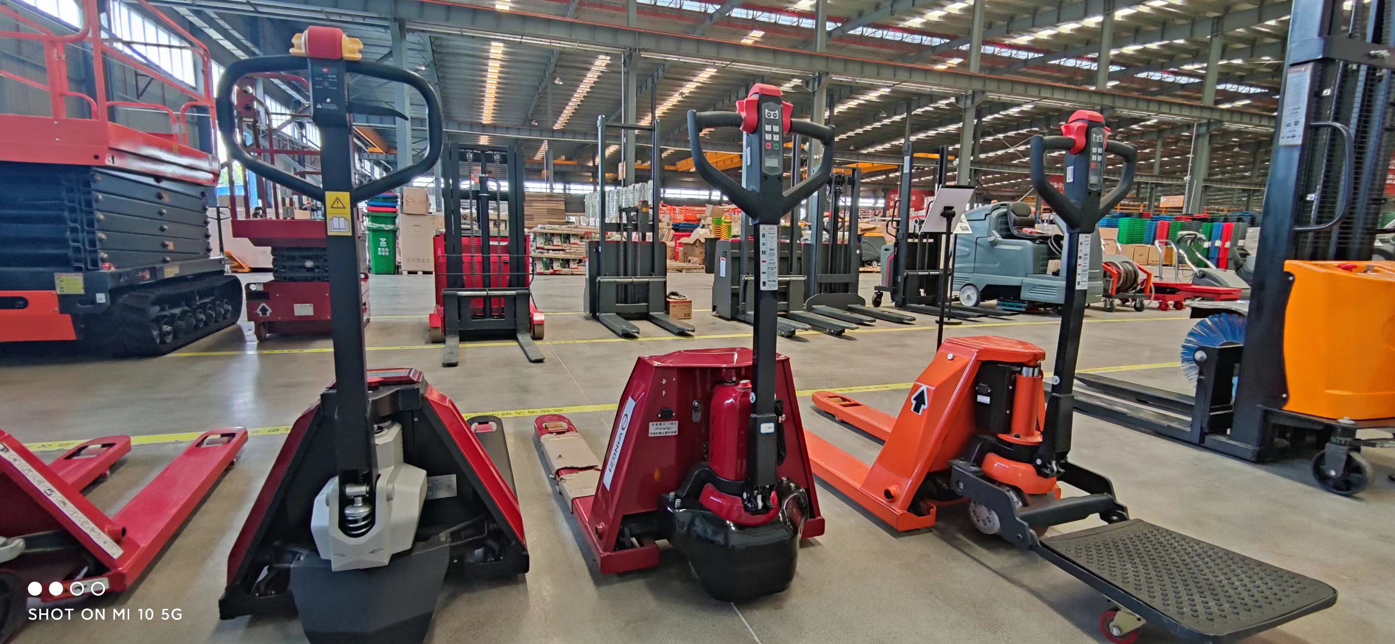 揚(yáng)子電動(dòng)叉車的選擇 揚(yáng)子電動(dòng)叉車的選擇